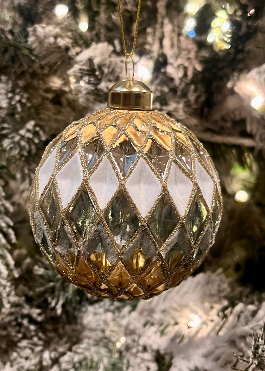 SILVER AND GOLD HARLEQUIN GLASS ORNAMENT ECD004