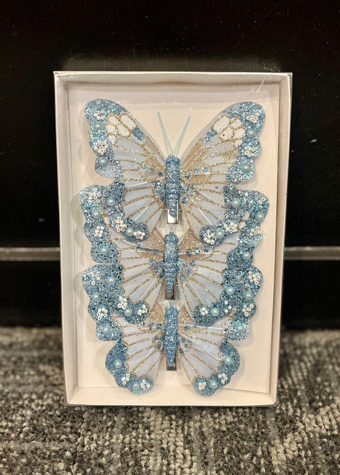 3 PACK LIGHT BLUE SHIMMERING CLIP ON BUTTERFLIES ECY026
