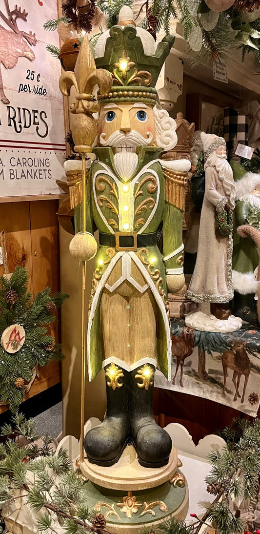 92 CM LED WOODGRAIN FORREST NUTCRACKER EXX053