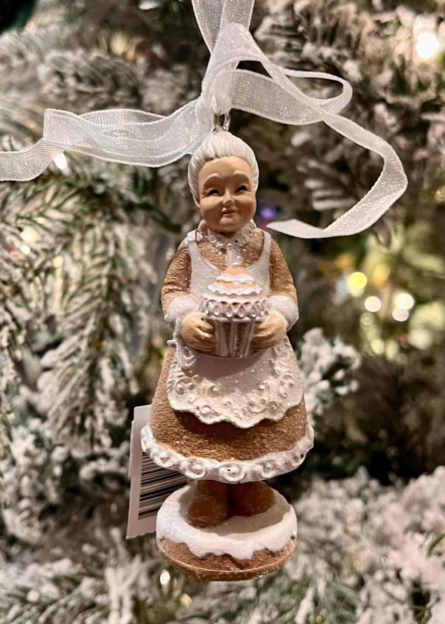 GINGERBREAD MRS CLAUS ORNAMENT EXJ011B
