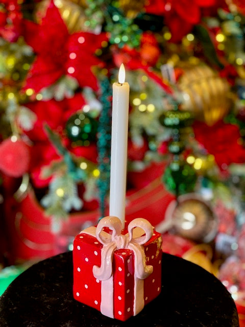 RED PRESENT CANDLE HOLDER ECA075A