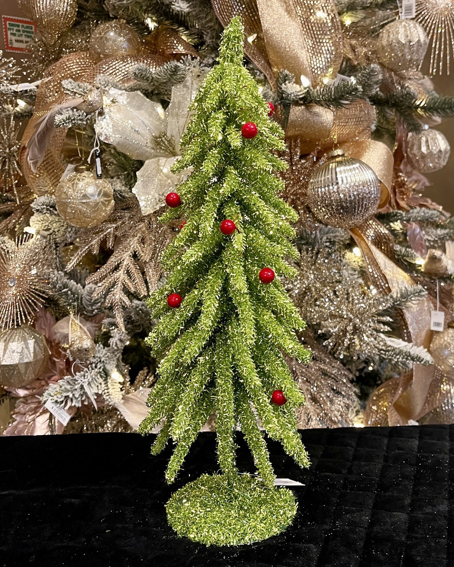 40CM GREEN CHRISTMAS TREE RMX569