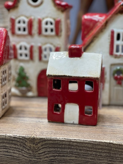 ALSACE CHRISTMAS VILLAGE RED CREAM PETITE CHALET YA0088