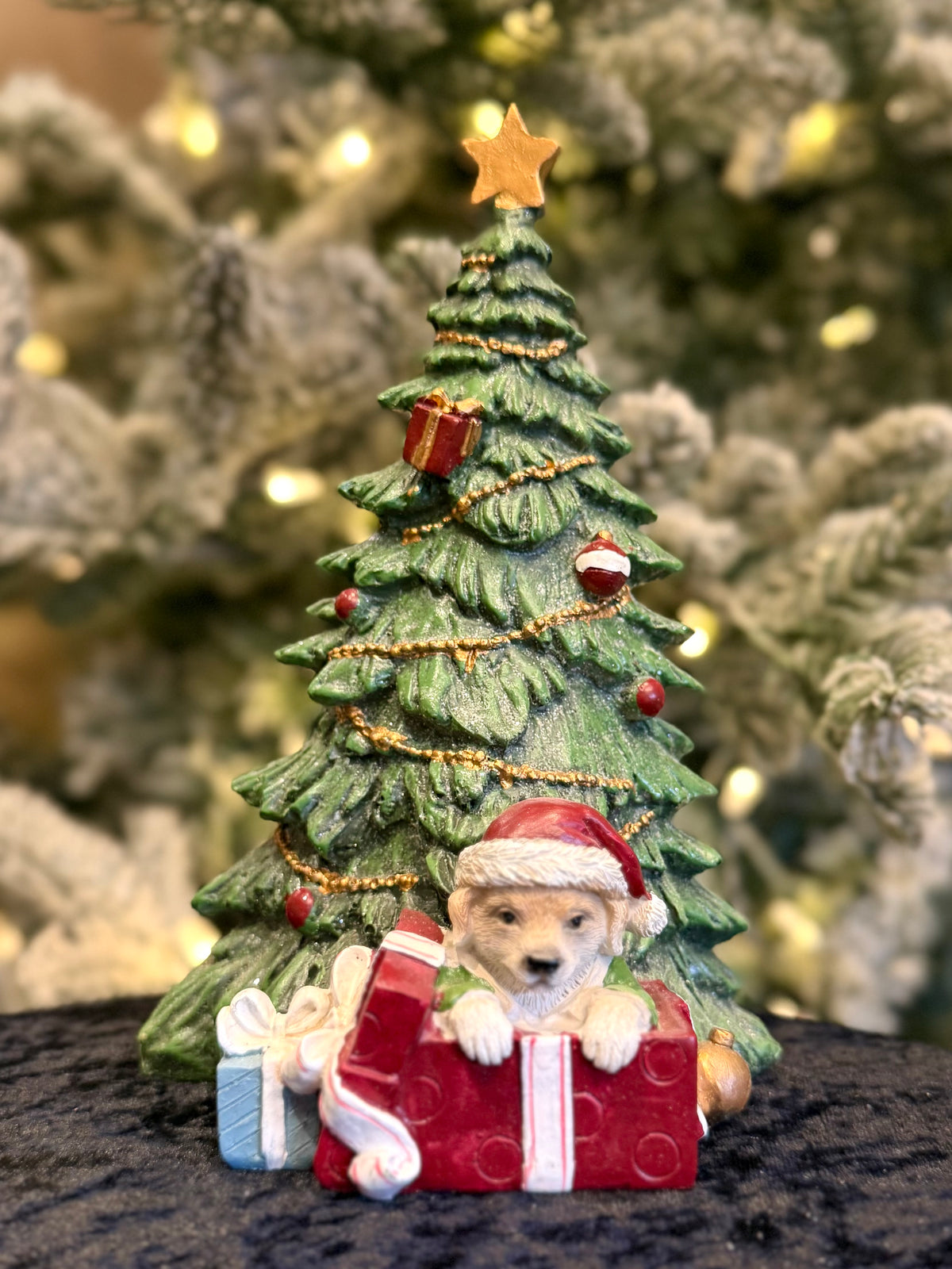 Festive Tree with Dog and Gifts YG010