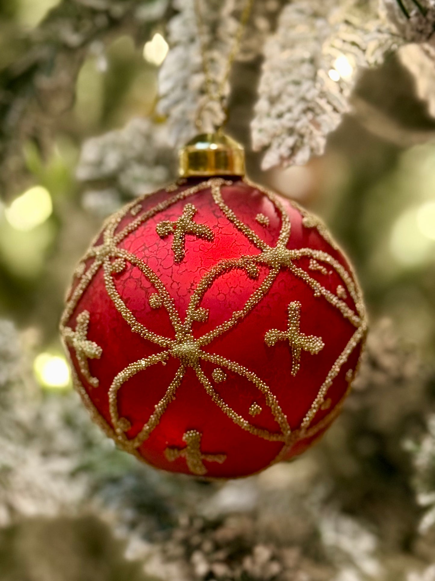 BURGUNDY EMBELLISHED BAUBLE EXR032