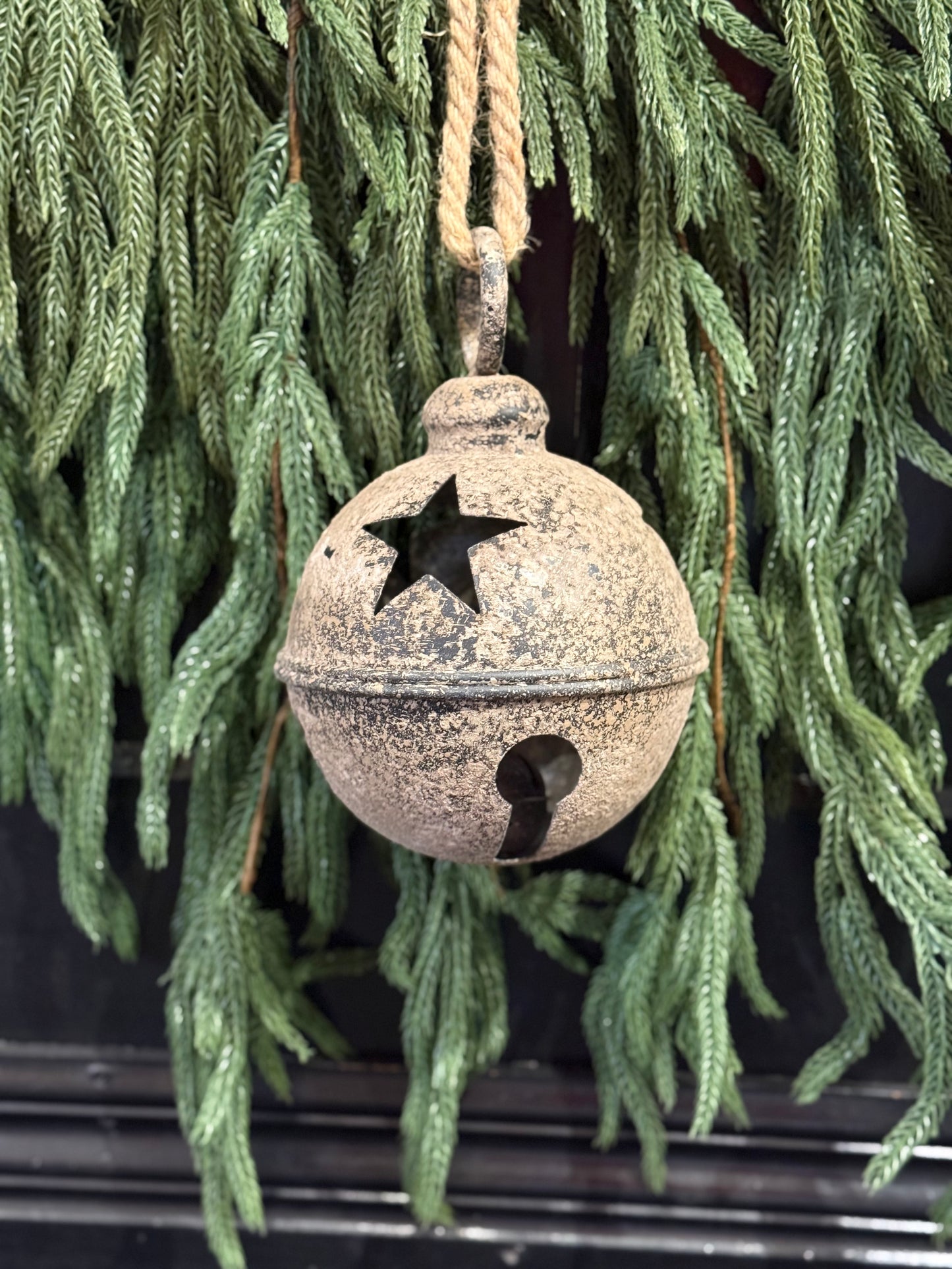 16 CM RUSTIC FINISH BELL ECH004