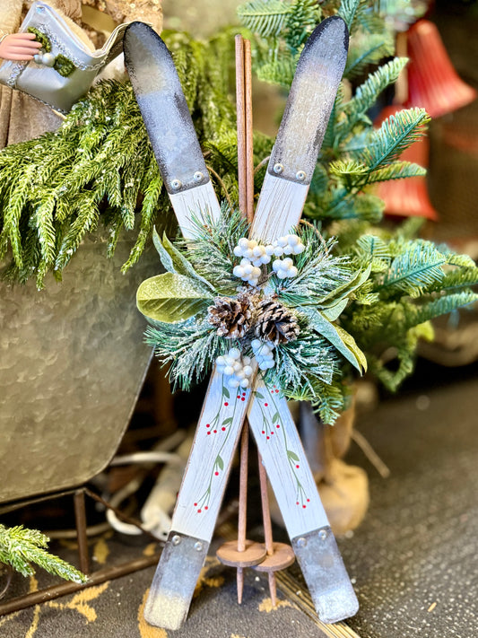 AGED WHITE HANGING SMALL PAIR OF SKIS 4519164