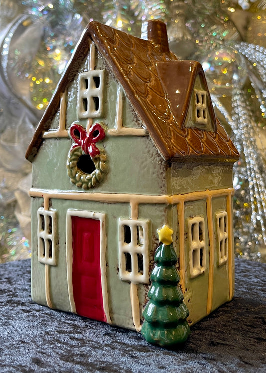 STONEWARE VILLAGE TEALIGHT HOUSE - CHRISTMAS GREEN COTTTAGE WITH TREE LH050