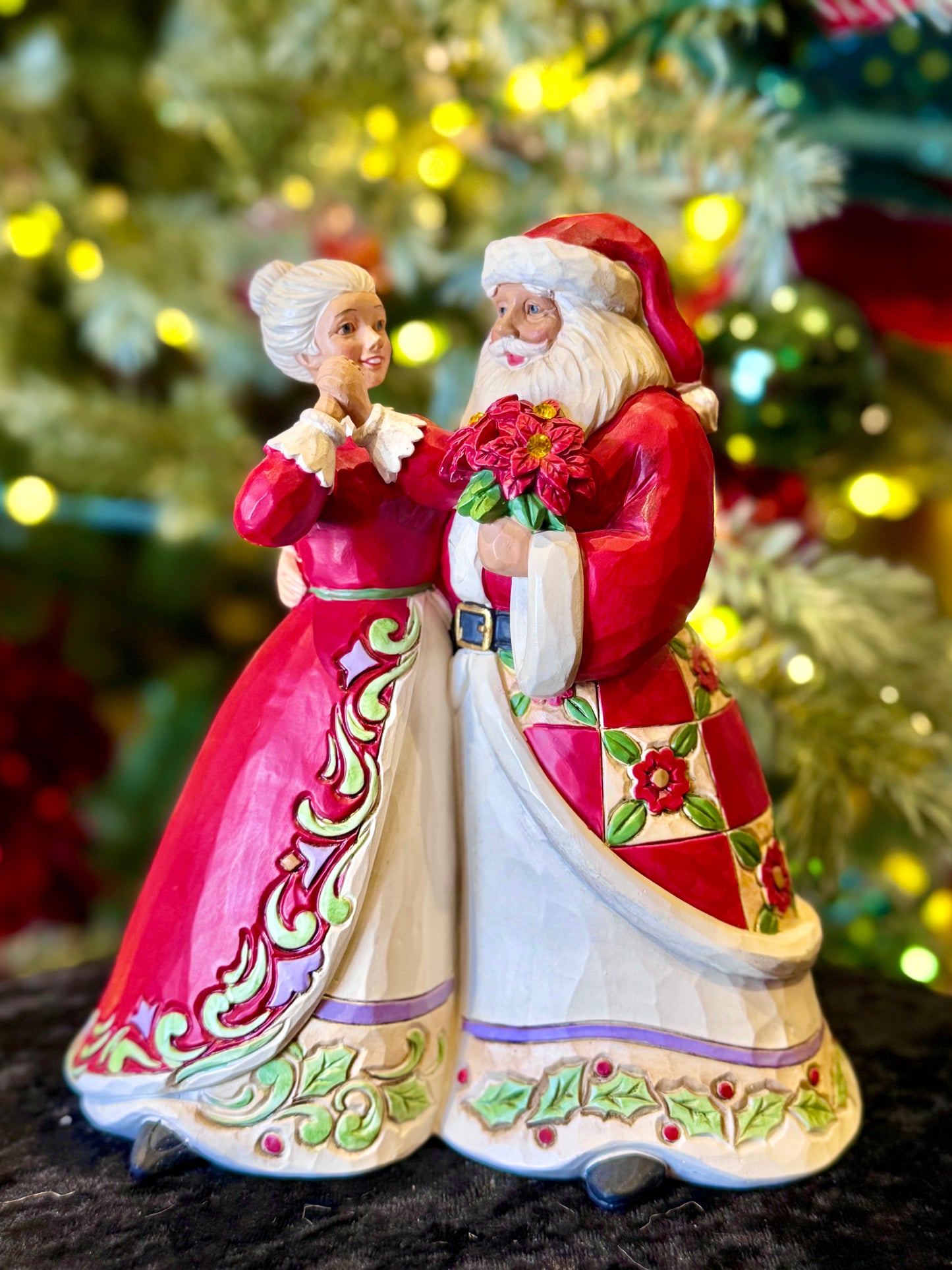 JIM SHORE HWC HOLIDAY DANCE SANTA & MRS CLAUS 6017007