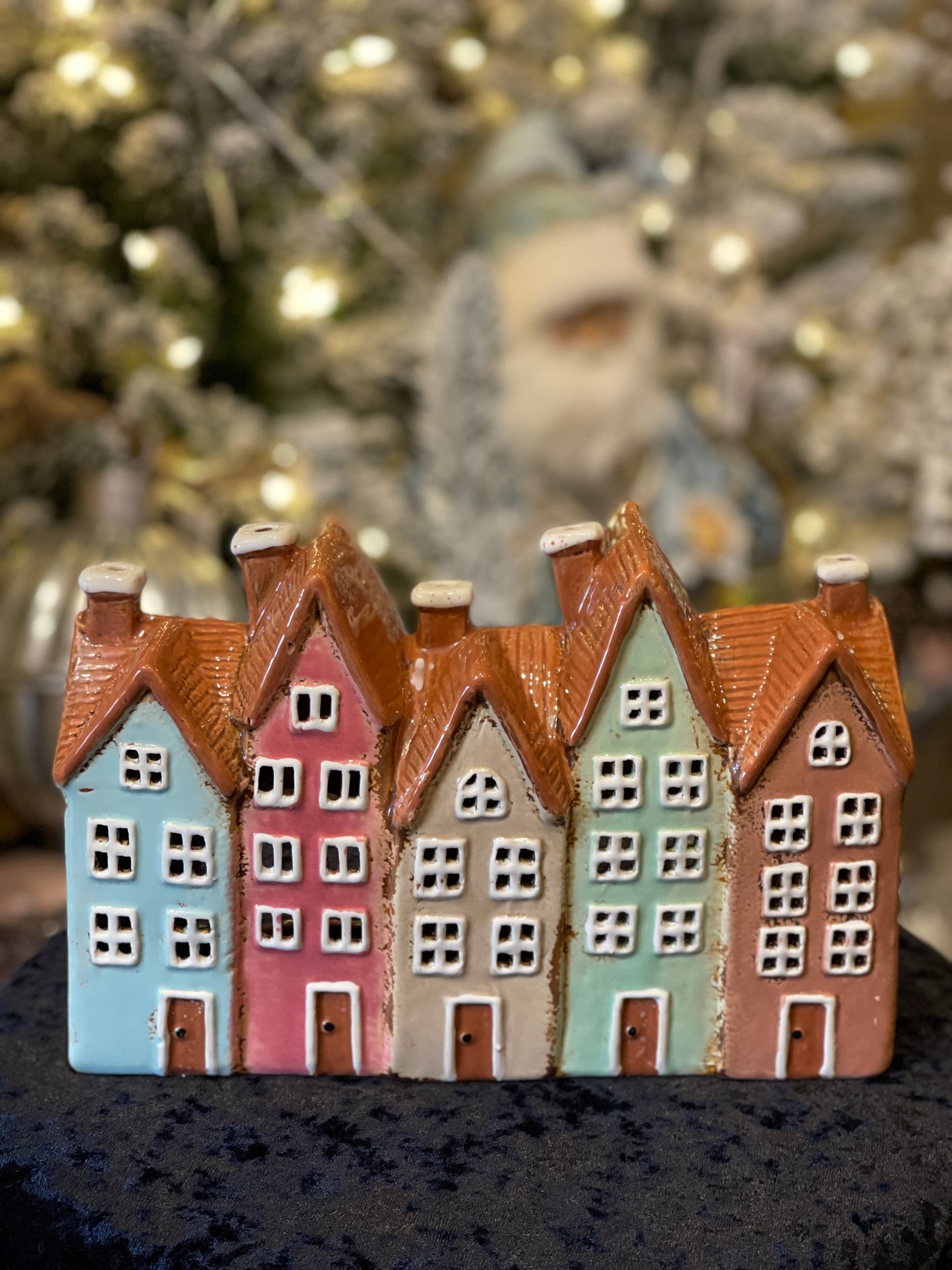 STONEWARE TEALIGHT HOUSE - PASTEL FIVE HOUSE VILLAGE LH105