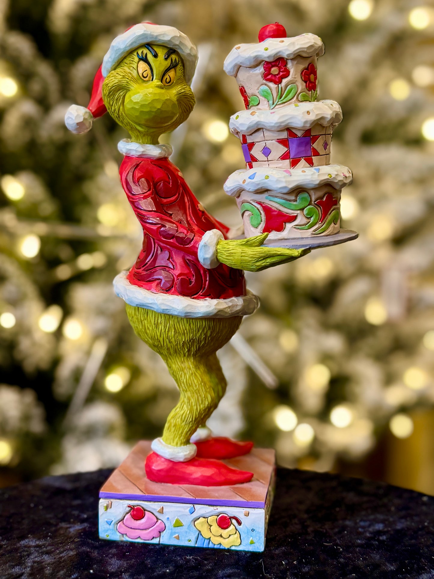 JIM SHORE GRINCH - GRINCH WITH CAKE 6017069