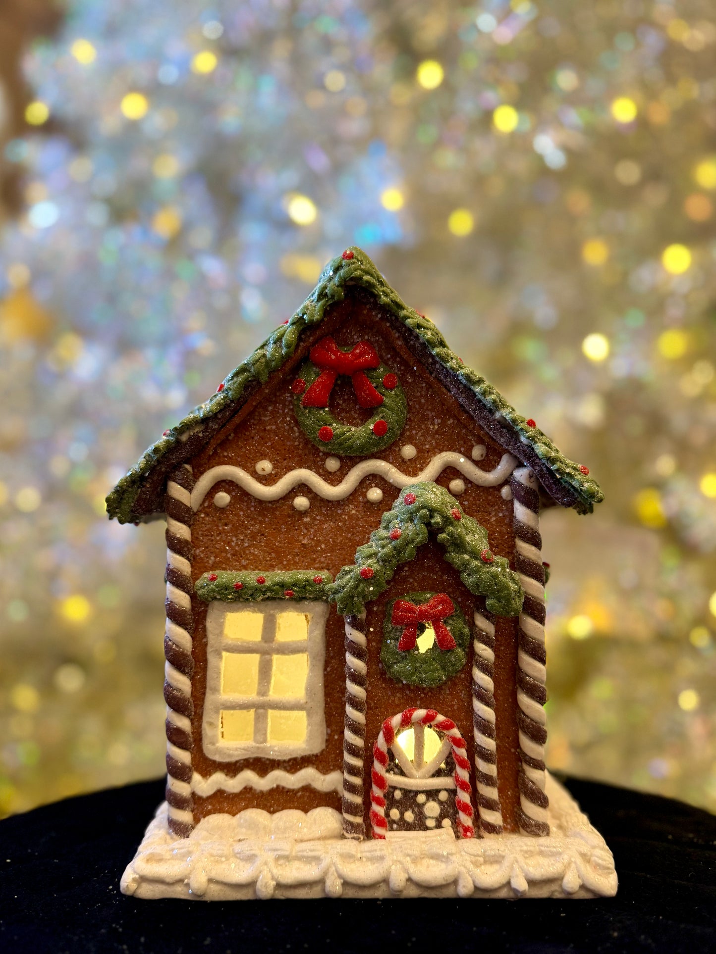 GINGERBREAD HOUSE WITH WREATH LED 4516762