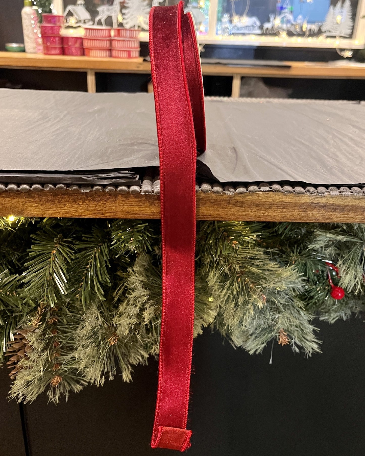 BURGUNDY VELVET 1 INCH WIRE EDGED RIBBON SOM478