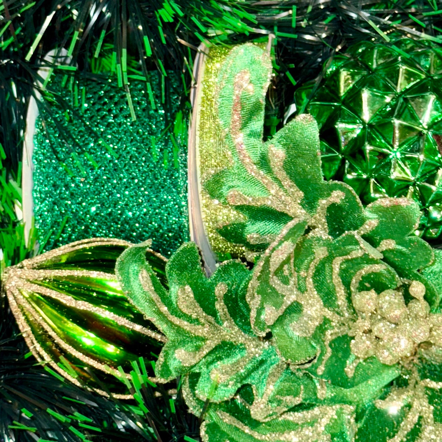 GREEN