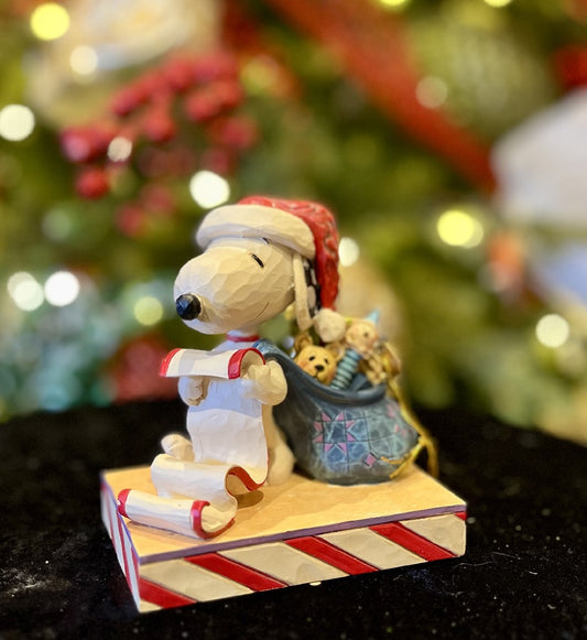 PEANUTS BY JIM SHORE - SANTA SNOOPY WITH LIST & BAG 6010323