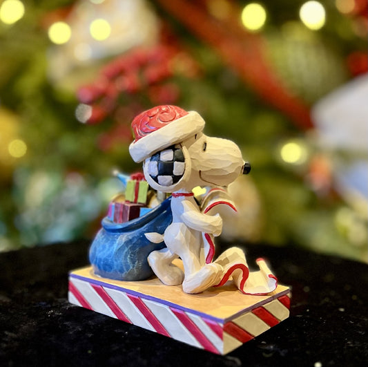 PEANUTS BY JIM SHORE - SANTA SNOOPY WITH LIST & BAG 6010323
