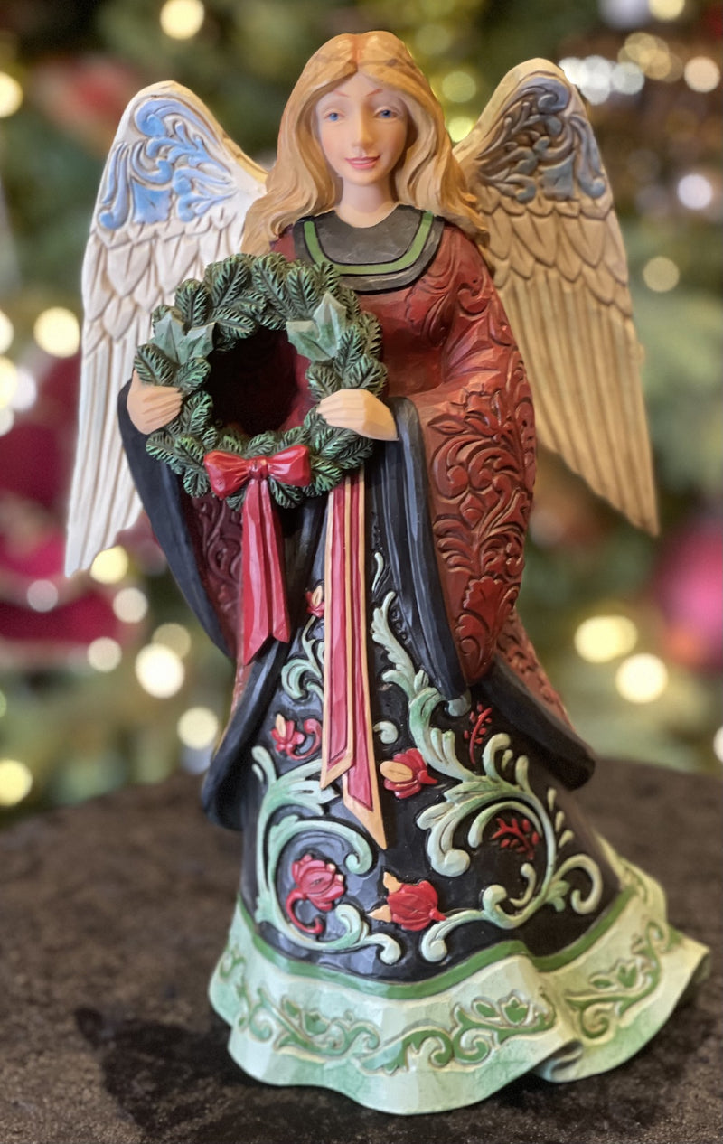 JIM SHORE - HWC HOLIDAY MANOR 24CM ANGEL WITH WREATH 6012886