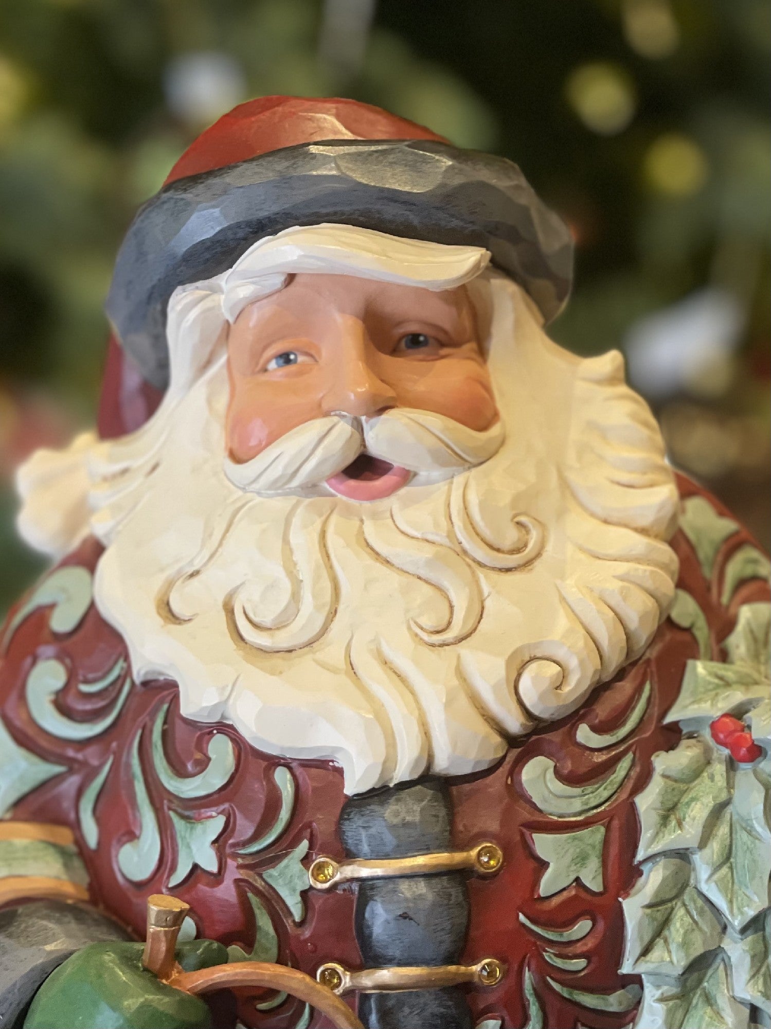 JIM SHORE HWC - HOLIDAY MANOR SANTA WITH LANTERN COLLECTOR'S EDITION 6012948