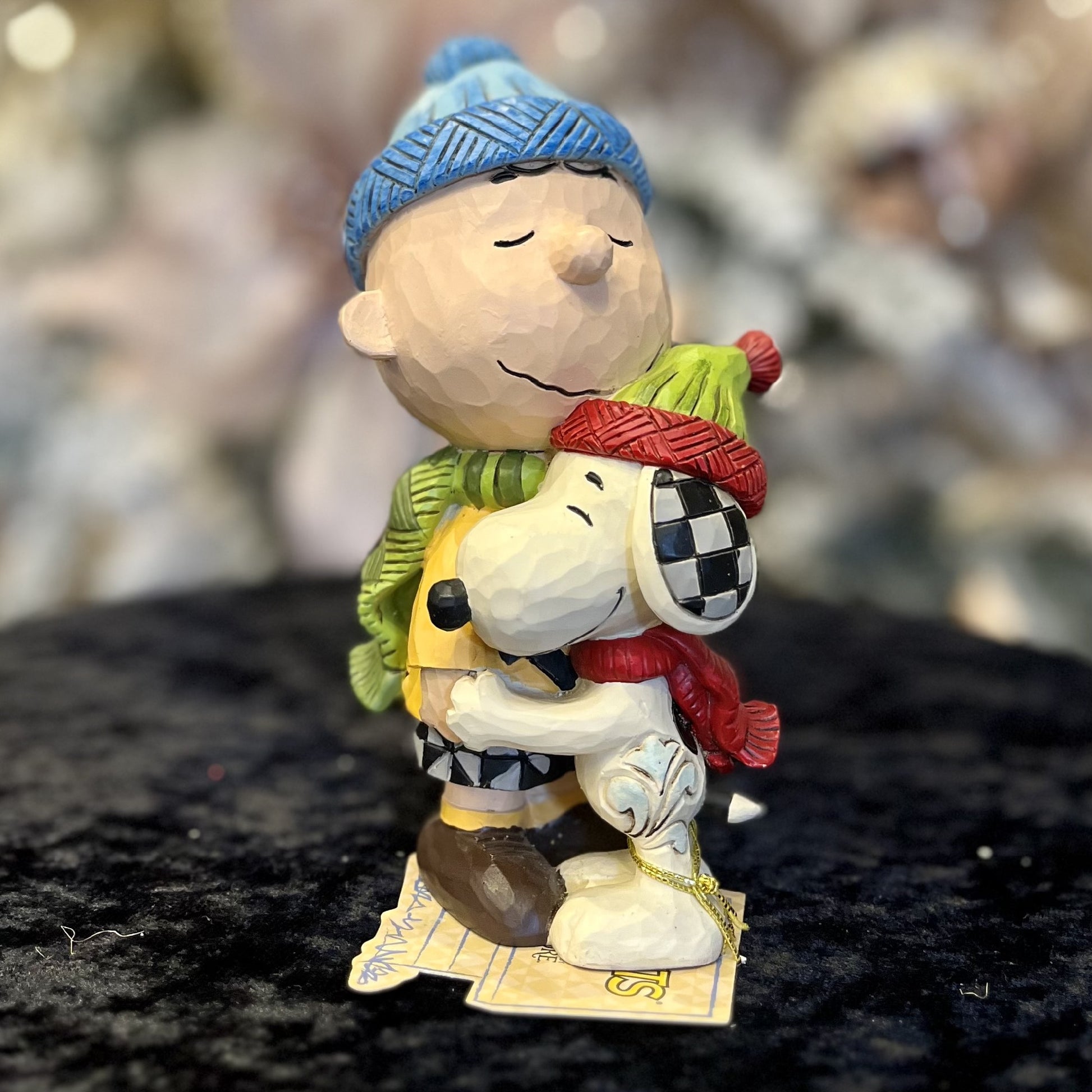 JIM SHORE PEANUTS - SNOOPY & CHARLIE BROWN HUGGING 6013043