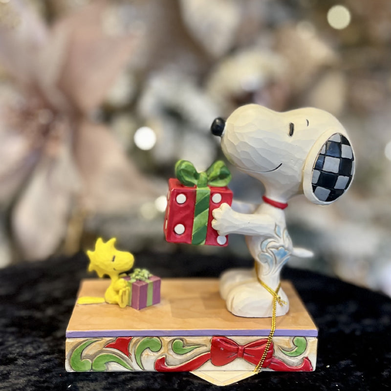JIM SHORE - PEANUTS 12CM SNOOPY & WOODSTOCK WITH GIFT 6013047