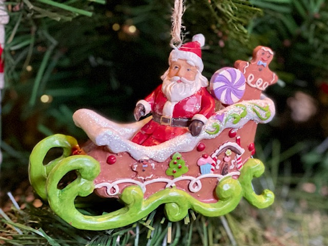 HWC 7CM HO SANTA SLEIGH GINGRBRD