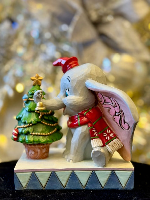 JIM SHROE DISNEY TRADITIONS DUMBO WITH CHRISTMAS TREE 6016889