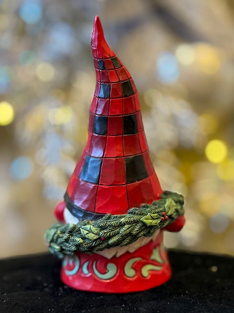 JIM SHORE HWC HIGHLAND GLEN GNOME WITH WREATH 6017026