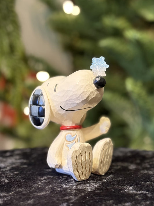 JIM SHORE - PEANUTS - SNOOPY WITH SNOWFLAKE ON NOSE 6018685
