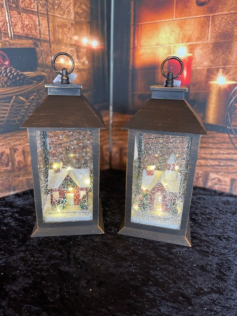 CHRISTMAS VILLAGE LANTERN WITH LIGHTED HOUSE 4016181