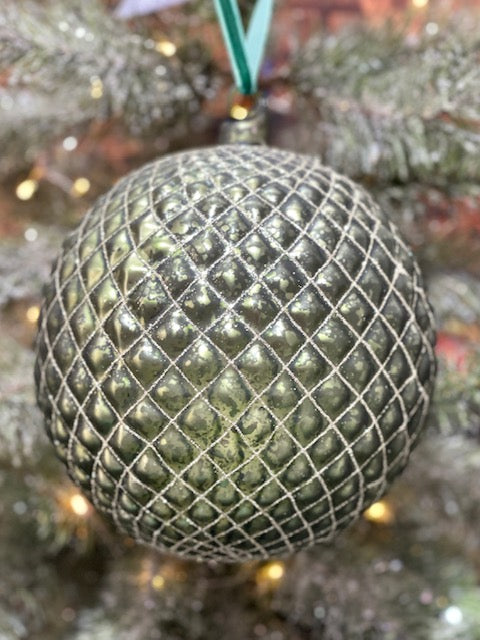LARGE GREEN QUILTED GLASS 6INCH ROUND HANGING ORNAMENT 4022885