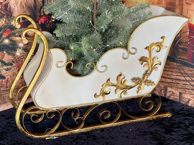 LARGE IVORY SLEIGH WITH GOLD DETAIL AND GOLD RUNNERS 4111096