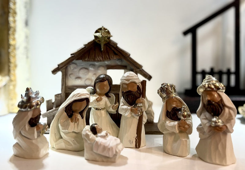 8 PIECE IVORY NATIVITY SET WITH STABLE 4116232