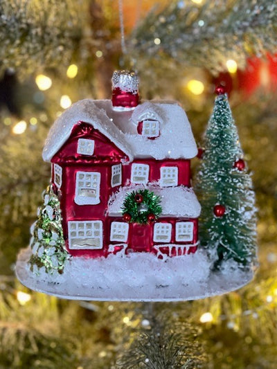 RED HOUSE WITH WREATH ON DOOR HANGING ORNAMENT 4119031