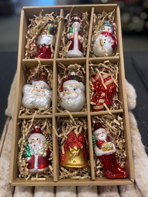 BOX OF 9 RETRO CHRISTMAS GLASS HANGING ORNAMENTS 4619185