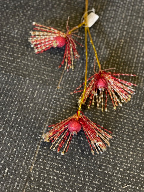 RED/GOLD METALLIC 3 FLOWER SPRAY F4502416