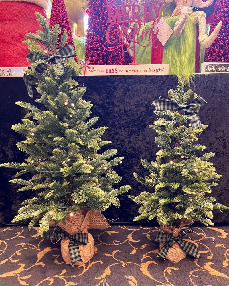 28" PRE LIT PINE TREE IN BURLAP BAG 4422668