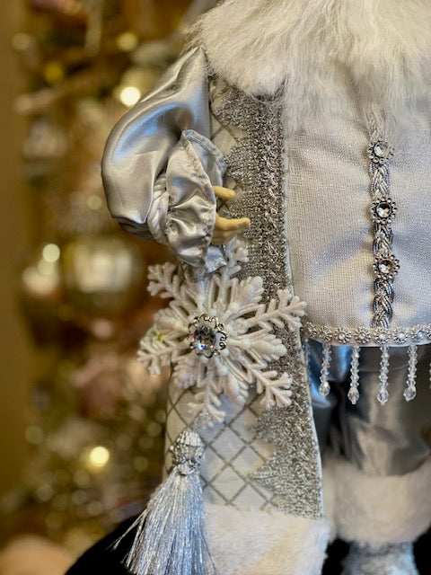 SILVER DREAM SANTA WITH SNOWFLAKE 4415587