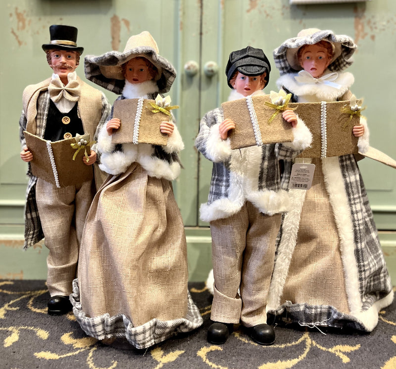 WINTER CHECK SET OF 4 CAROLERS 4322100