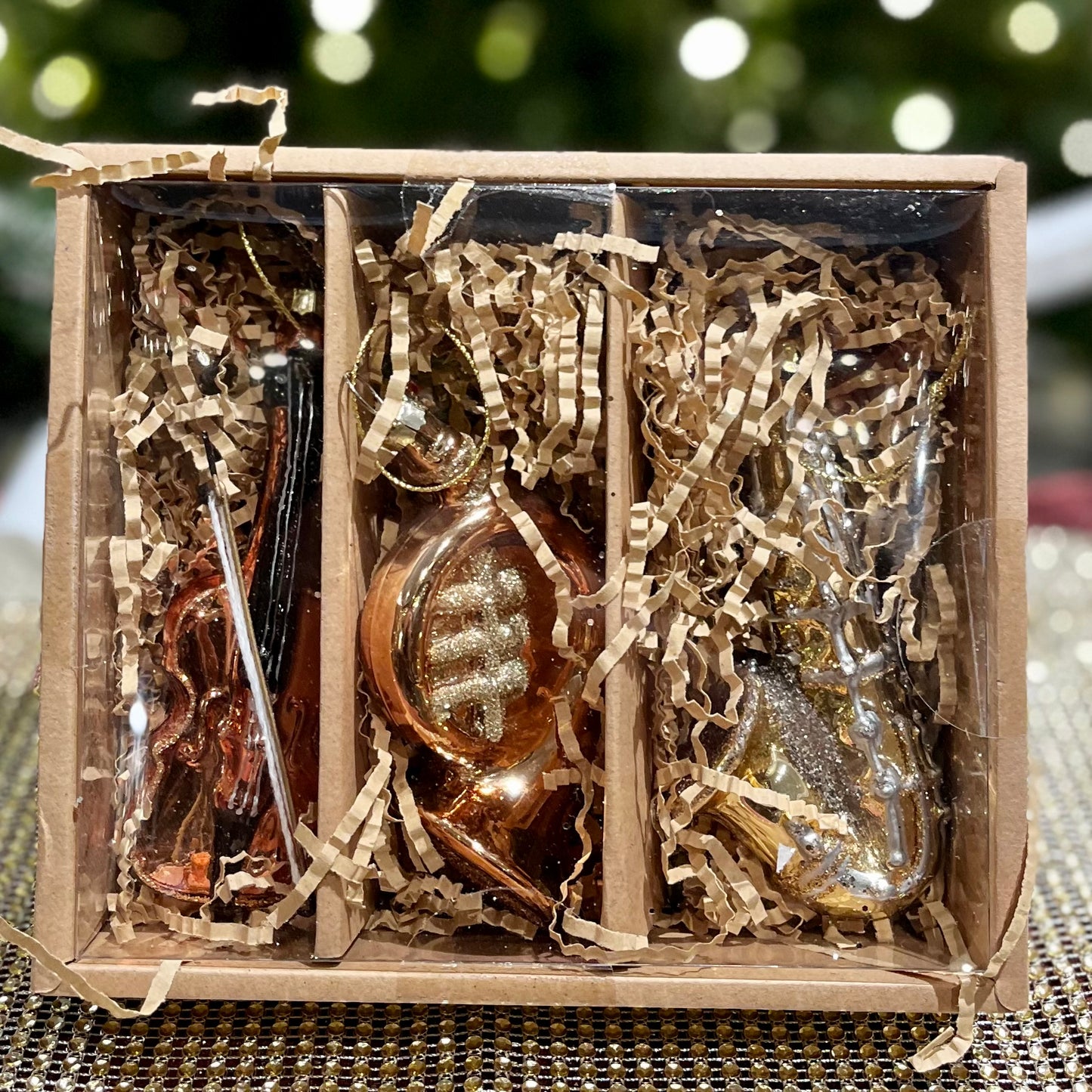 BOX OF 3 - 4 INCH MUSICAL INSTRUMENTS HANGING ORNAMENTS 4320907