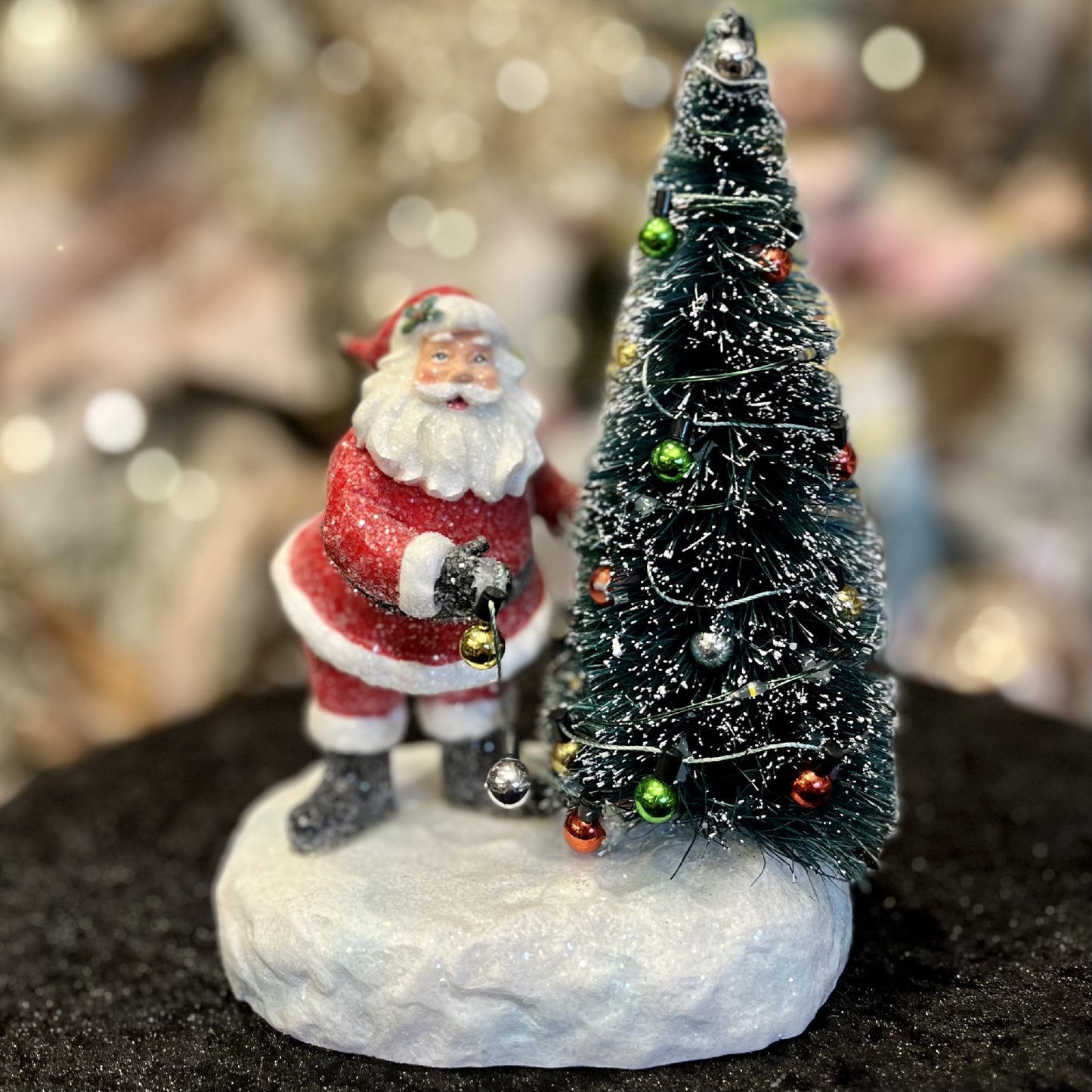 VINTAGE 7 INCH LIT BRISTLE TREE WITH SANTA 4319124
