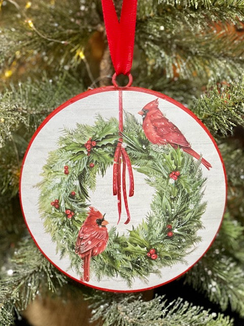 METAL CARDINAL ON WREATH DISC ORNAMENT 421596