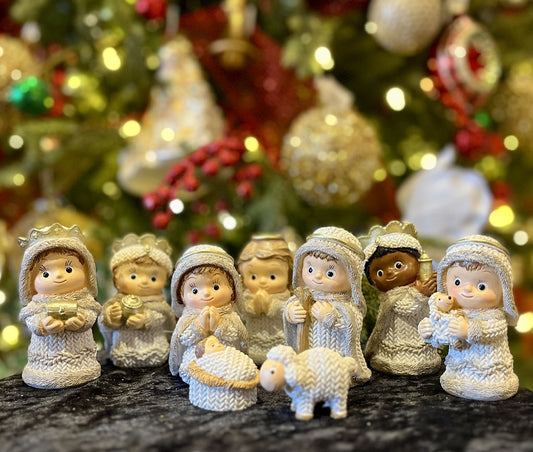 CHILD KNIT NATIVITY 9 PIECE SET 4204100