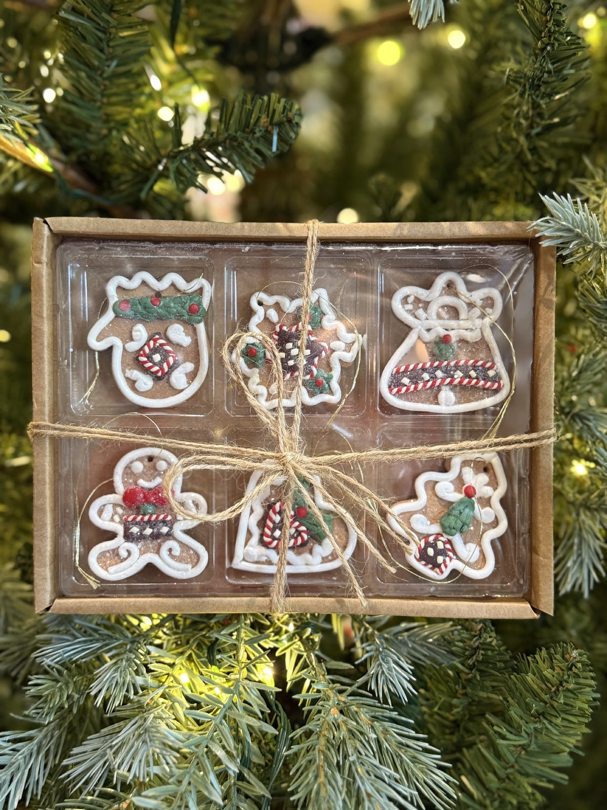 Box of 6 Mini Cookie Gingerbread Ornaments 4616489