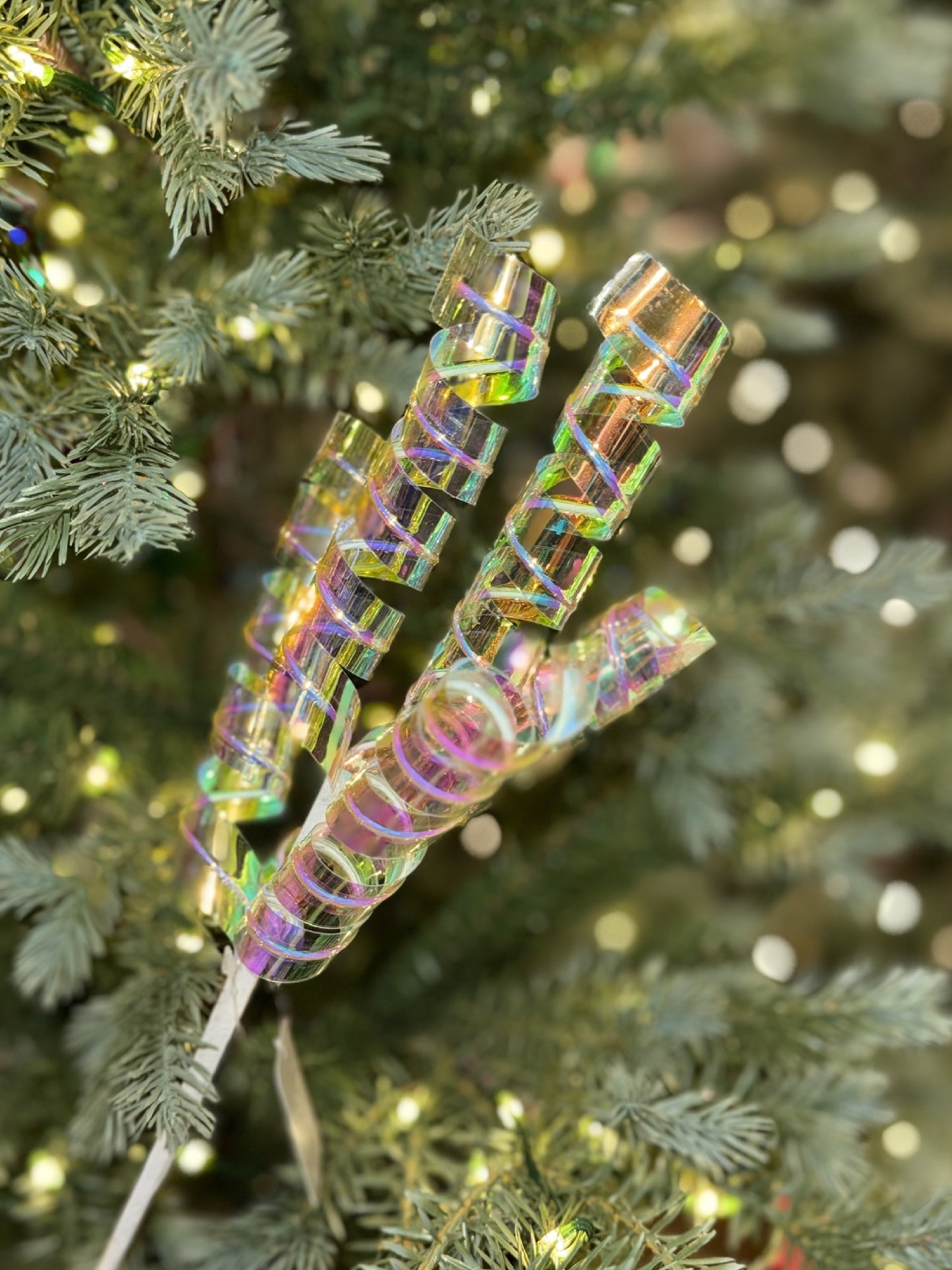 Iridescent Twirl Pick f4531014
