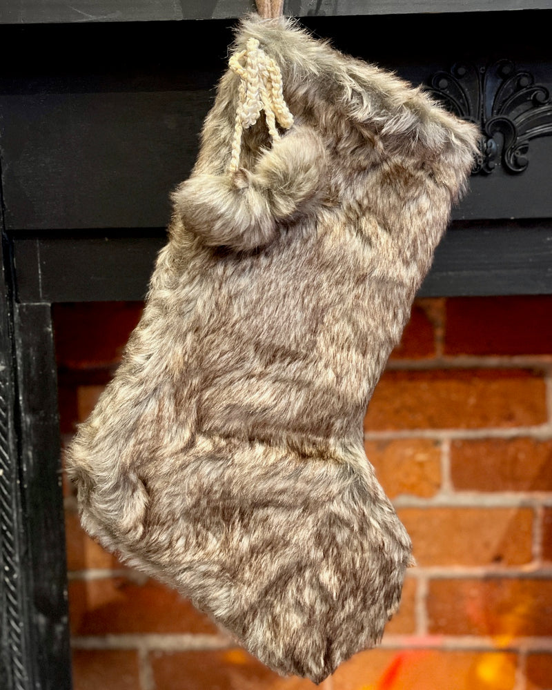 FUR STOCKING 4416174