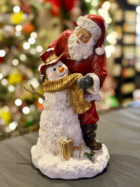 JOSEPH'S STUDIO SANTA BUILDING A SNOWMAN 633002