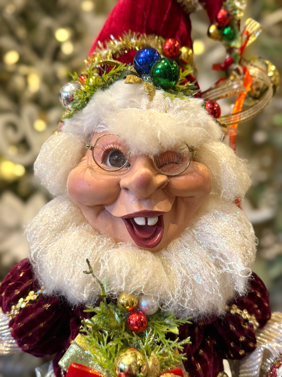 MARK ROBERTS - Medium Ornament Elf 51-64092