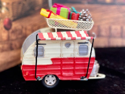 OLD STYLE TIN CARAVAN