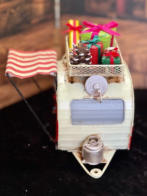 OLD STYLE TIN CARAVAN
