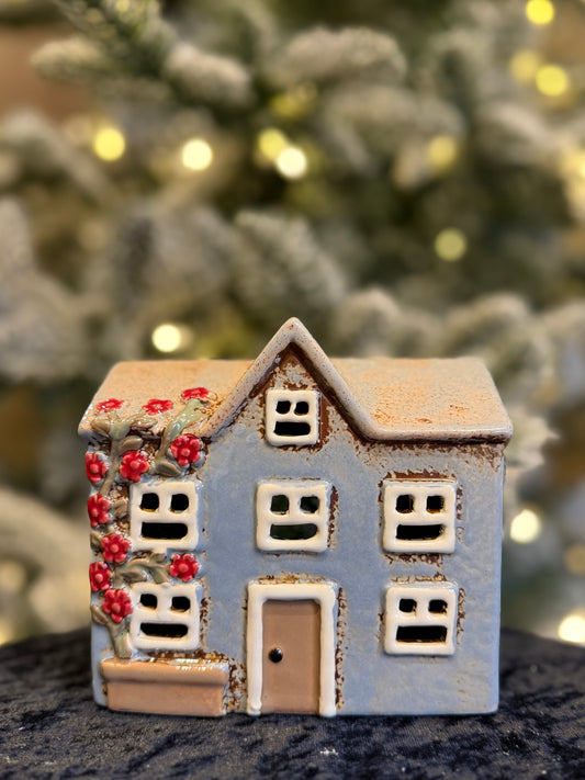 Devon Peak Tea Light Cottage Cornflour YA0110